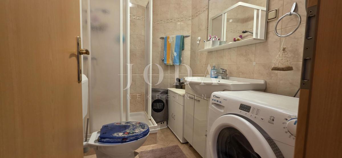 Stanovanje Dramalj 39,40 m² | pogled na morje | parkirno mesto | vrt | popolnoma opremljeno | mirna lokacija