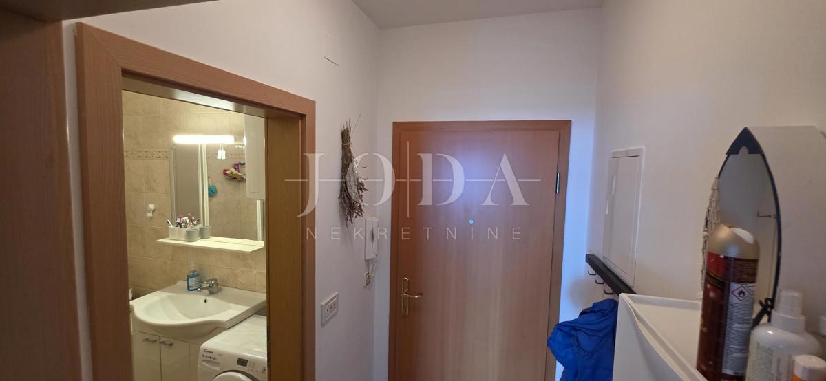 Stanovanje Dramalj 39,40 m² | pogled na morje | parkirno mesto | vrt | popolnoma opremljeno | mirna lokacija