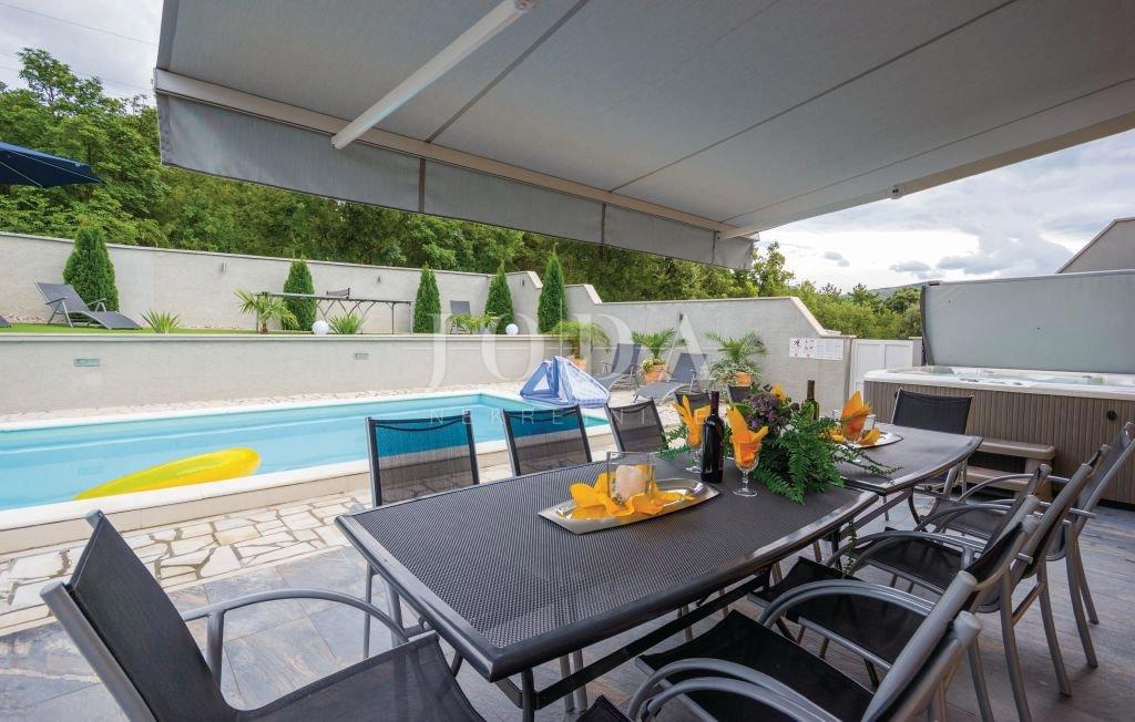 Hiša Crikvenica, 400m2