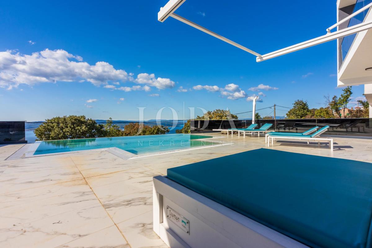 Hiša Crikvenica, 300m2