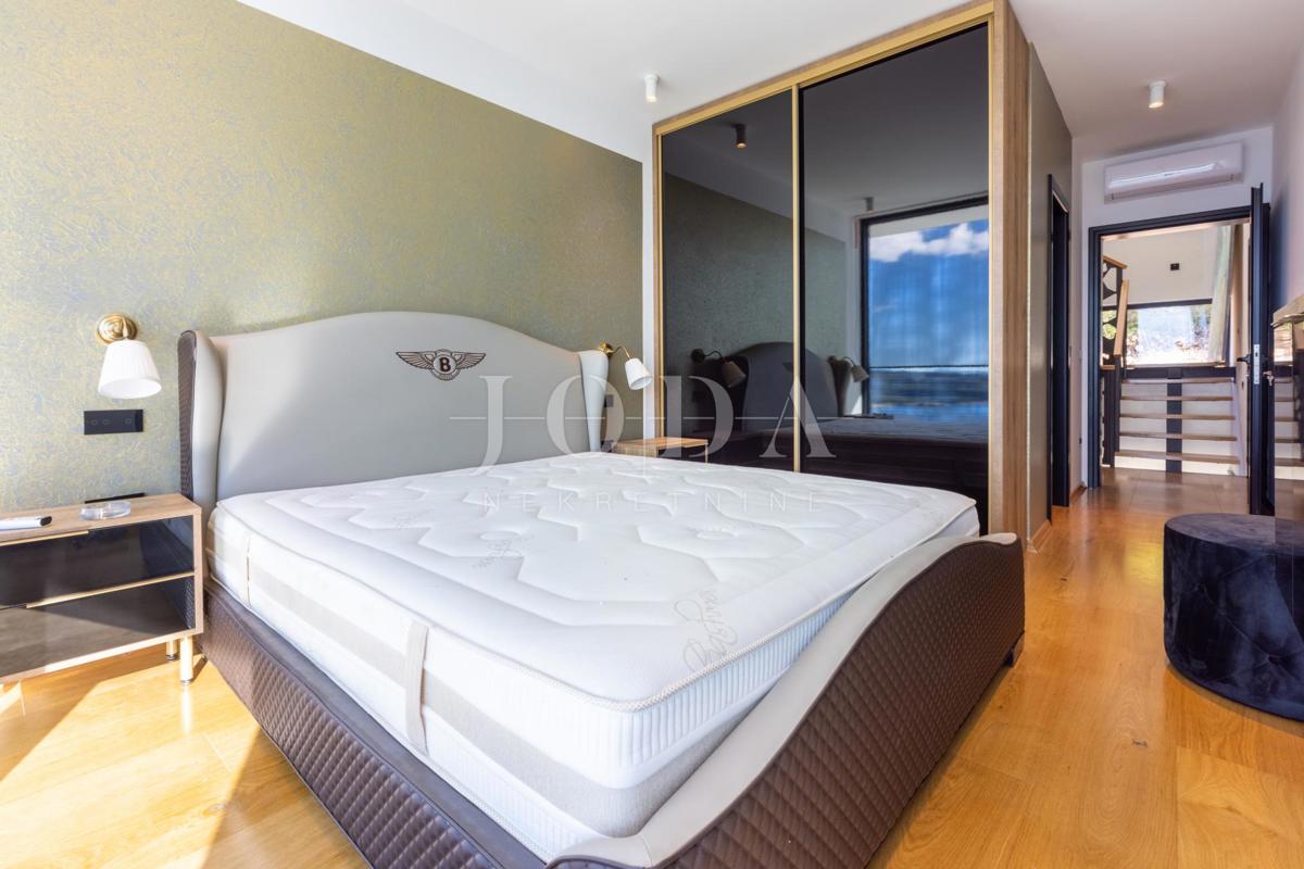 Hiša Crikvenica, 300m2