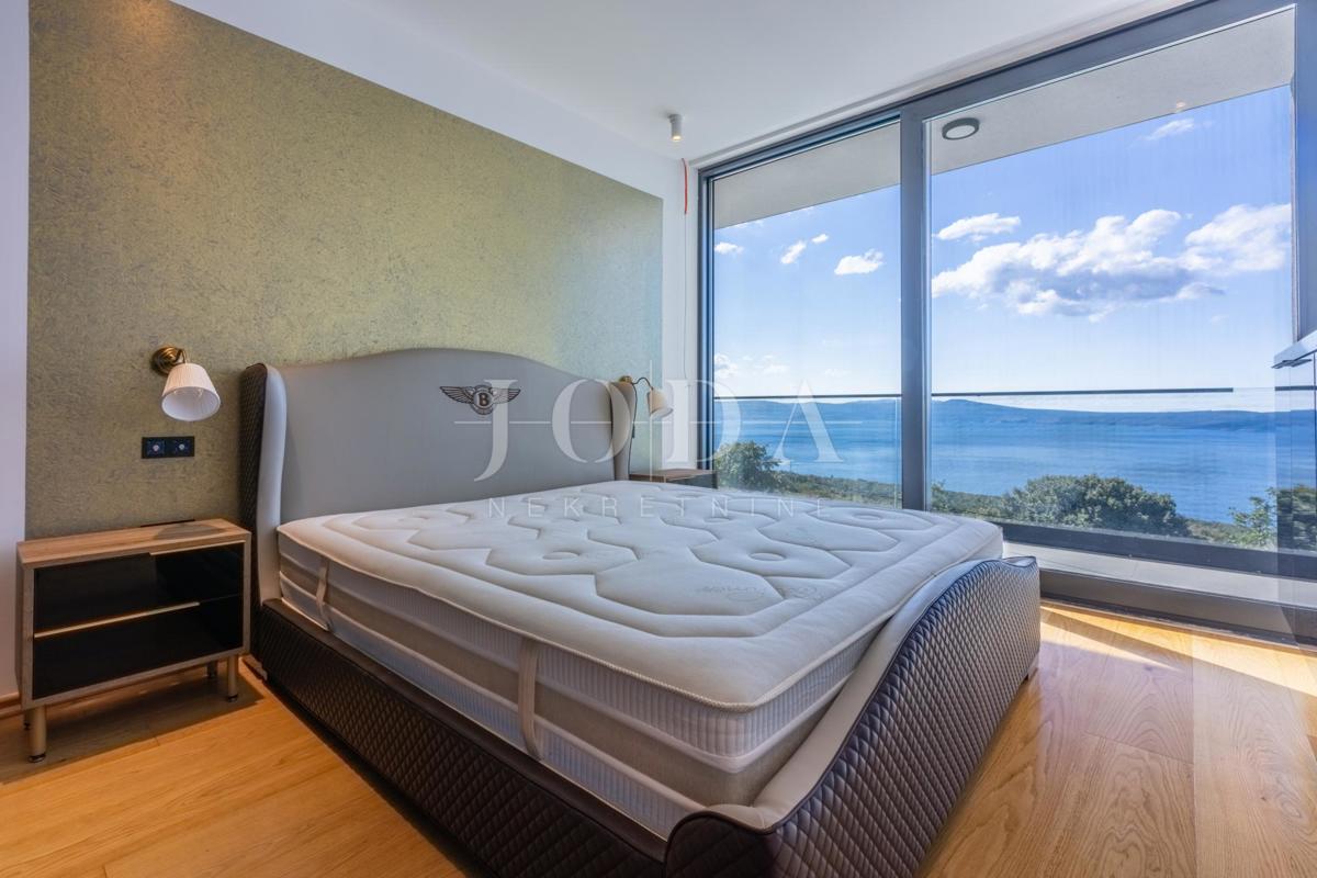 Hiša Crikvenica, 300m2