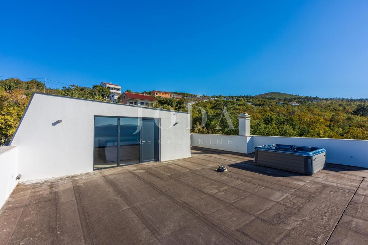 Hiša Crikvenica, 300m2