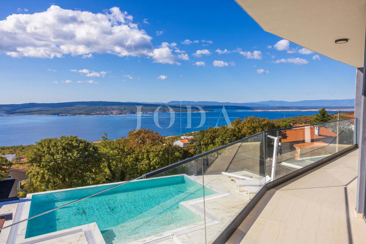 Hiša Crikvenica, 300m2