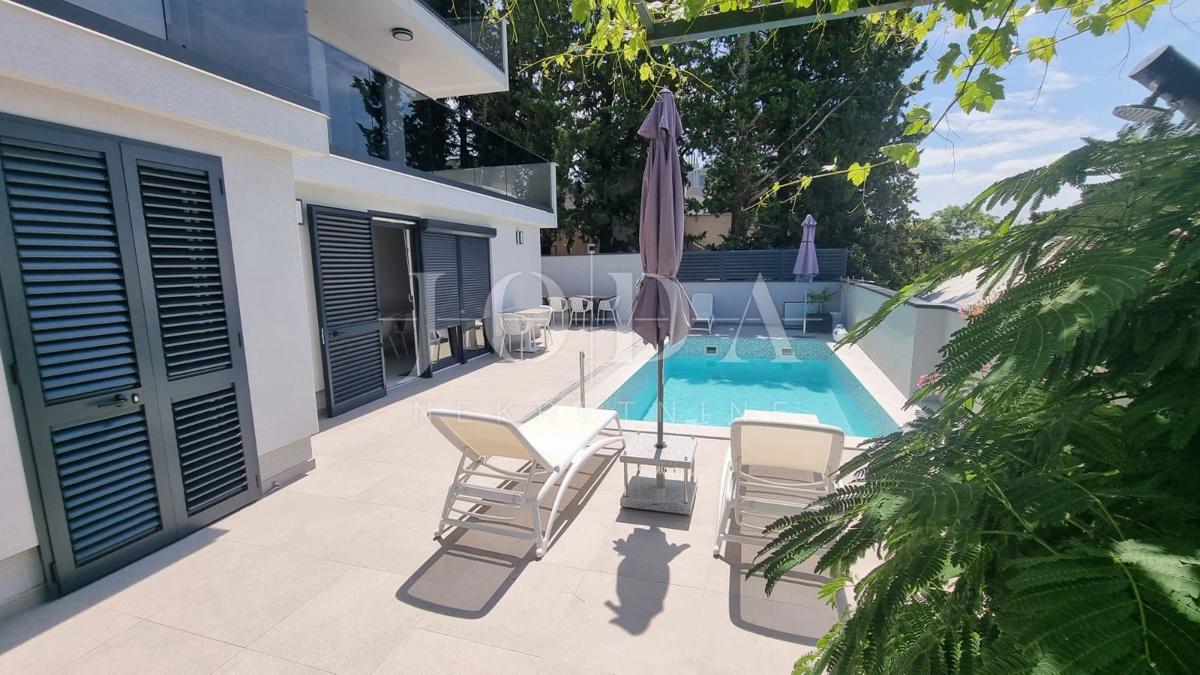 Hiša Crikvenica, 200m2