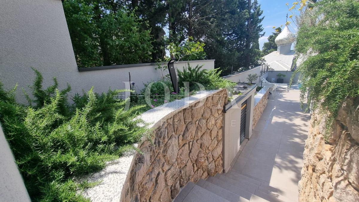 Hiša Crikvenica, 200m2