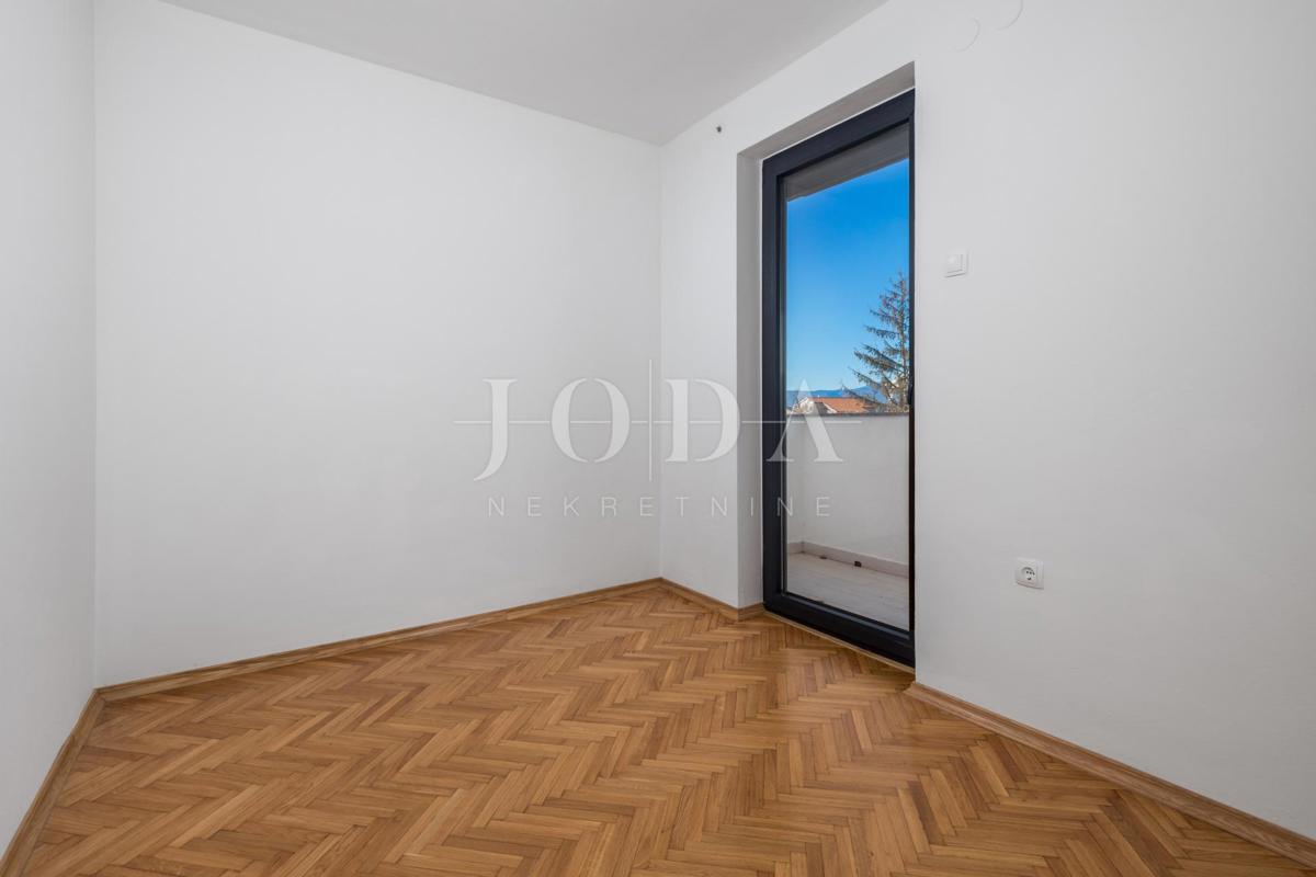 Trisobni apartma le 200 metrov od morja, Malinska