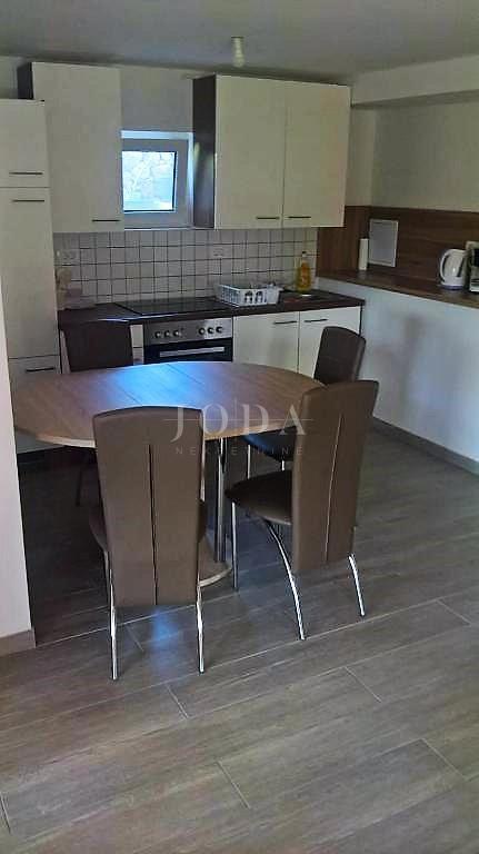 Samostojna hiša z ogrevanim bazenom, Dobrinj - otok Krk