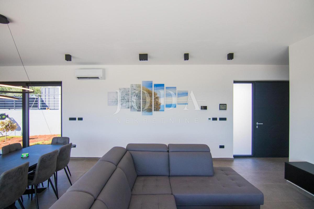 Nova moderna hiša - okolica mesta Krk