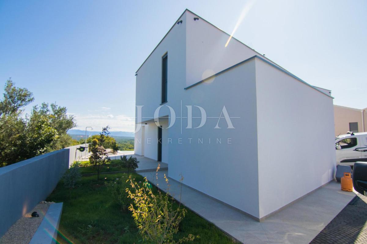 Nova moderna hiša - okolica mesta Krk