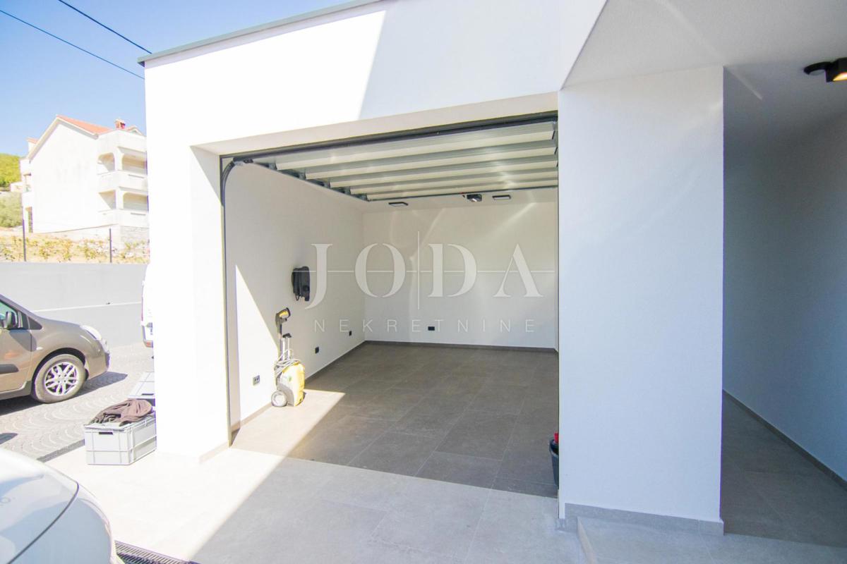 Nova moderna hiša - okolica mesta Krk