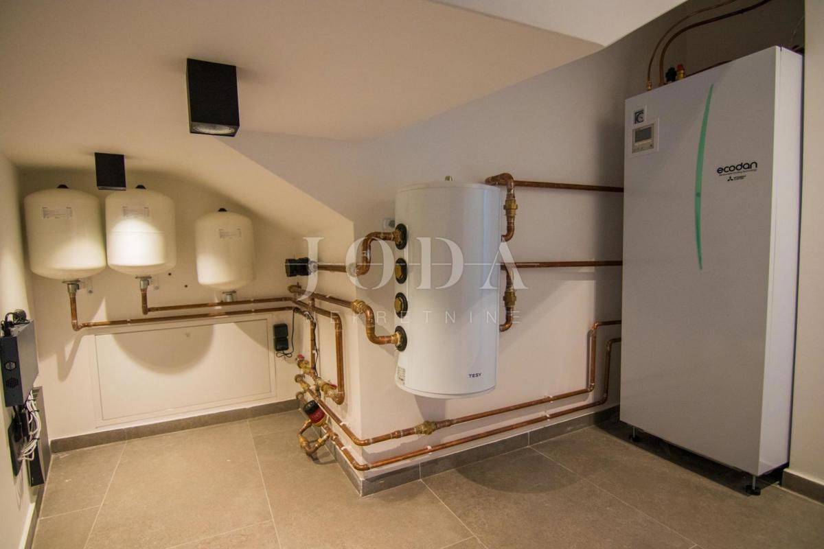 Nova moderna hiša - okolica mesta Krk