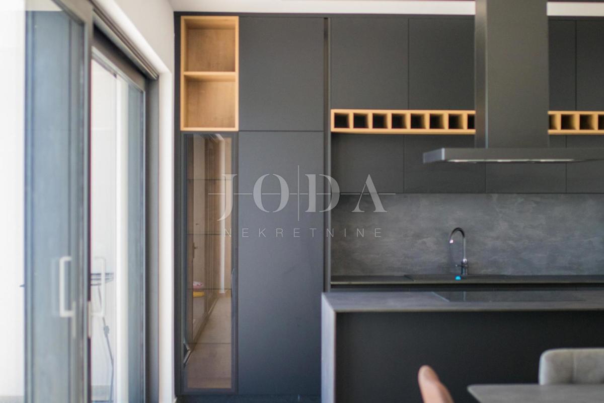 Nova moderna hiša - okolica mesta Krk