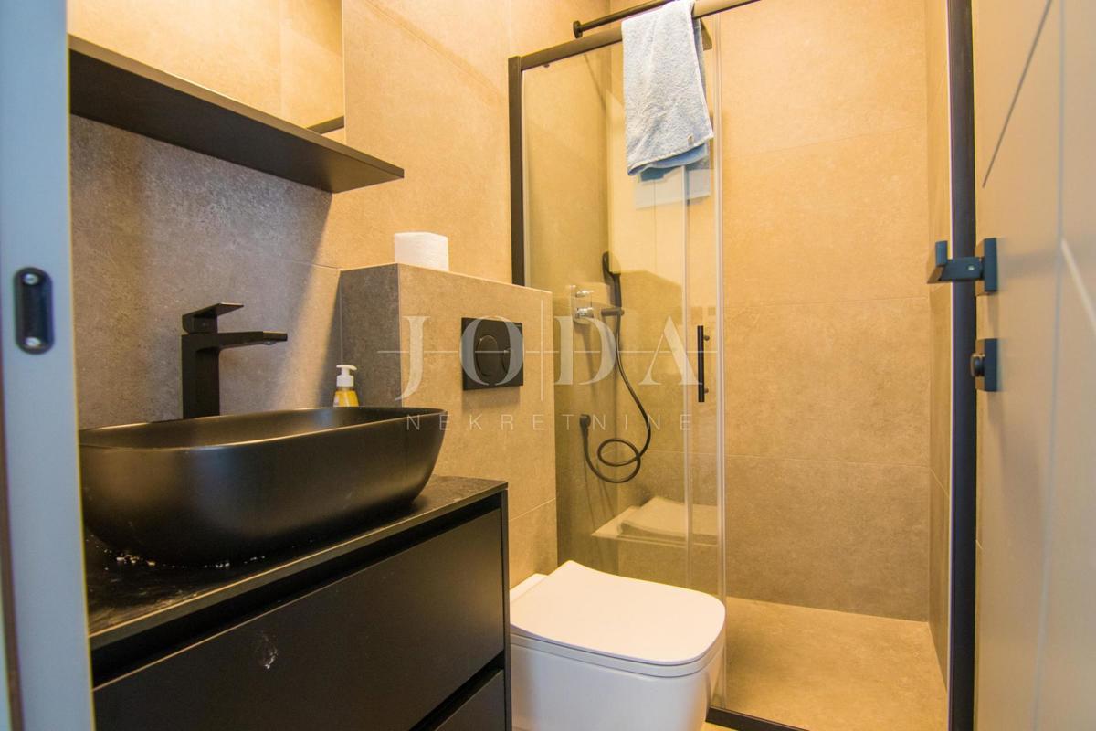 Nova moderna hiša - okolica mesta Krk