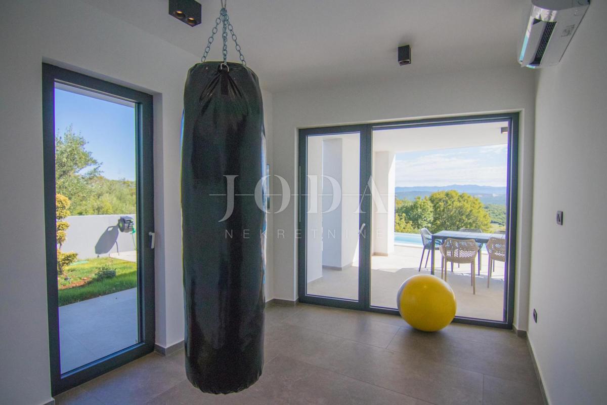 Nova moderna hiša - okolica mesta Krk