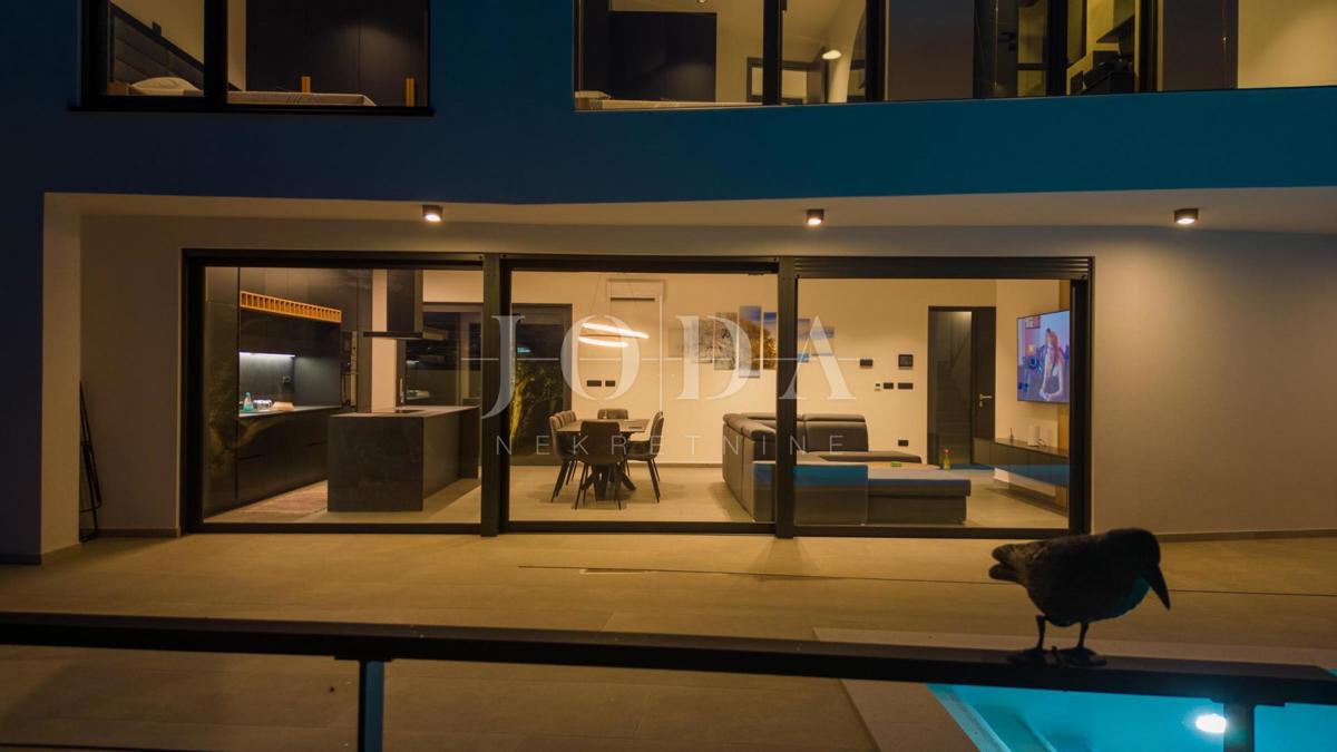 Nova moderna hiša - okolica mesta Krk