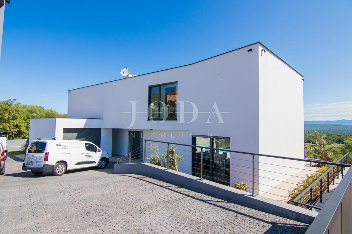 Nova moderna hiša - okolica mesta Krk