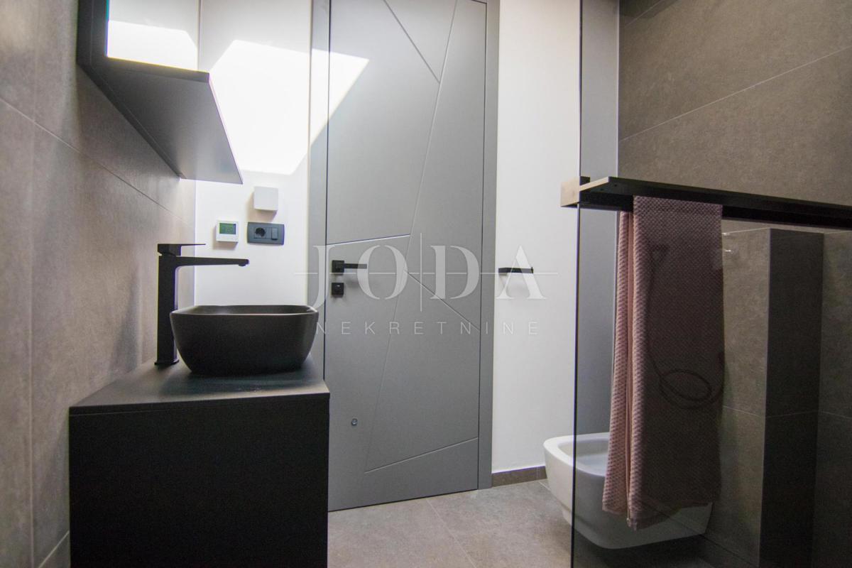 Nova moderna hiša - okolica mesta Krk