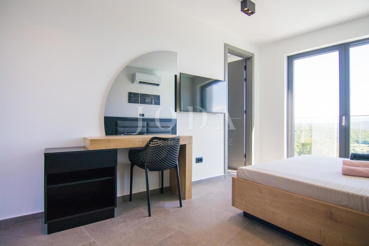 Nova moderna hiša - okolica mesta Krk