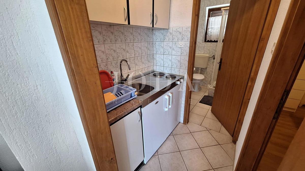 Otok Krk, Malinska, apartmajska hiša s pogledom na morje