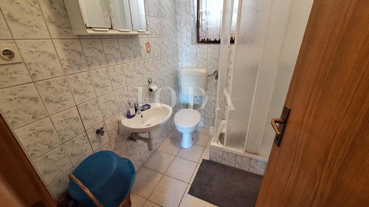 Otok Krk, Malinska, apartmajska hiša s pogledom na morje