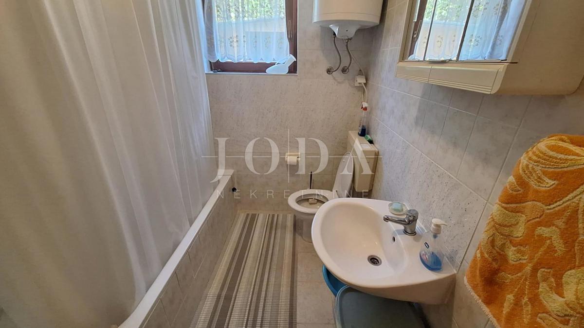 Otok Krk, Malinska, apartmajska hiša s pogledom na morje