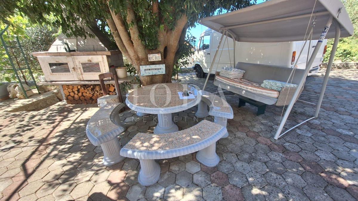 Otok Krk, Malinska, apartmajska hiša s pogledom na morje