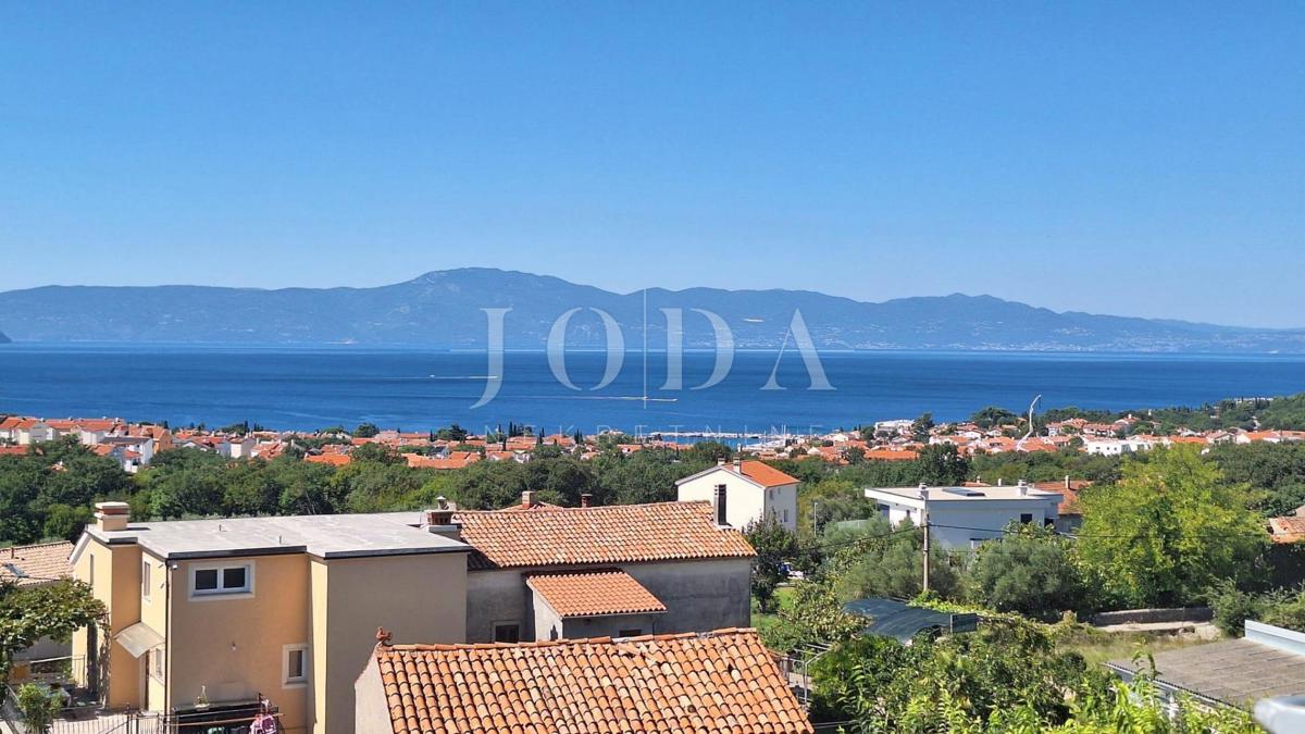 Otok Krk, Malinska, apartmajska hiša s pogledom na morje