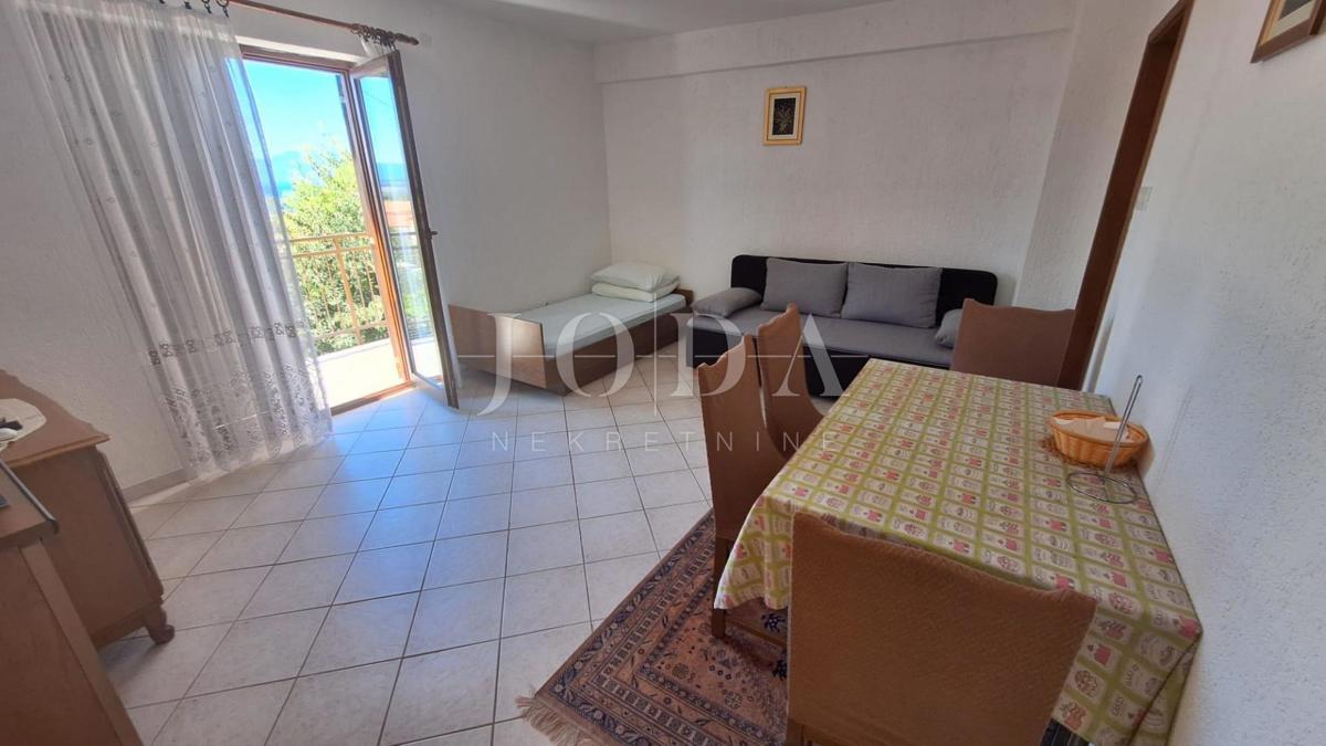 Otok Krk, Malinska, apartmajska hiša s pogledom na morje