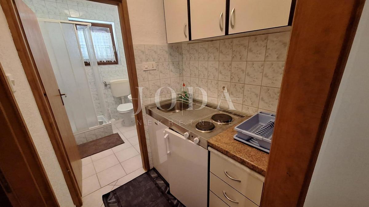 Otok Krk, Malinska, apartmajska hiša s pogledom na morje