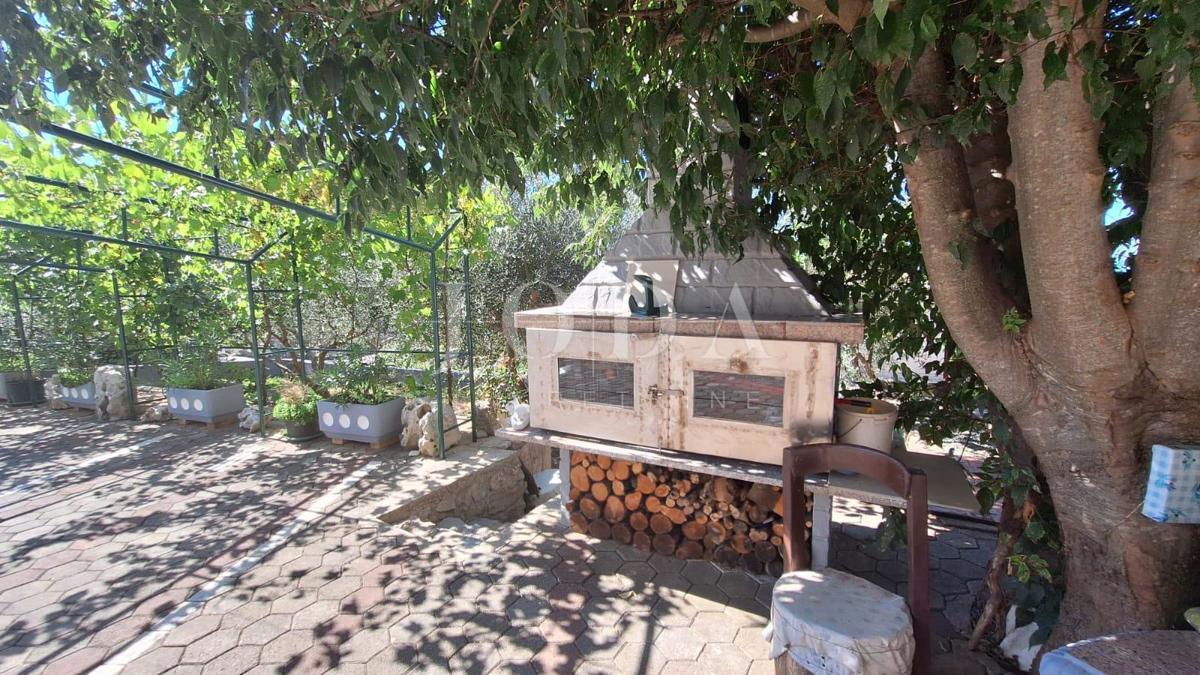 Otok Krk, Malinska, apartmajska hiša s pogledom na morje