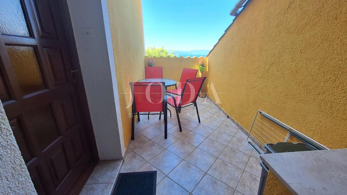 Otok Krk, Malinska, apartmajska hiša s pogledom na morje