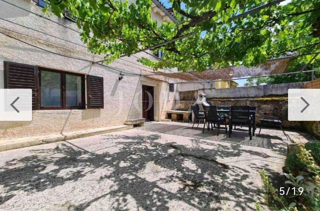 Hiša Svetvinčenat, 100m2