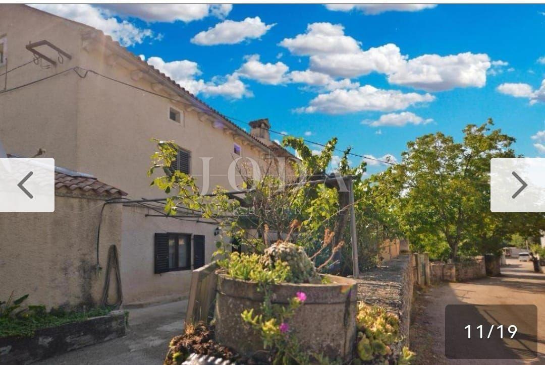 Hiša Svetvinčenat, 100m2