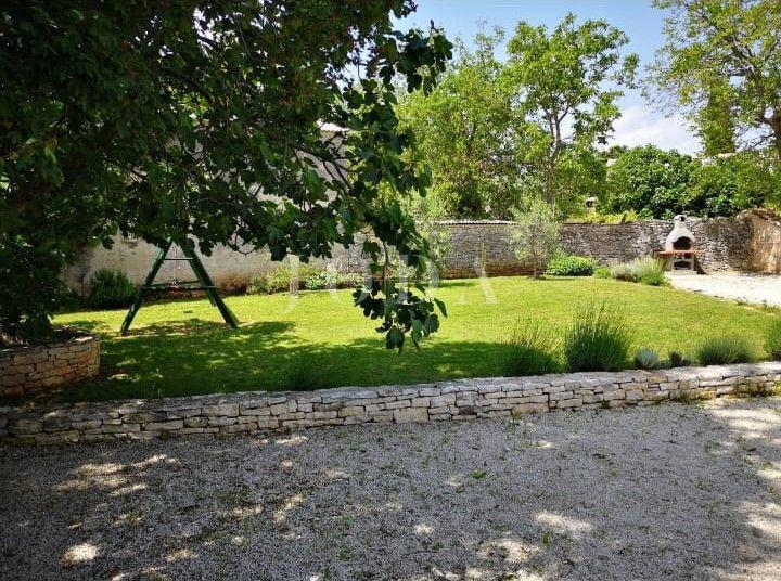 Hiša Krničari, Žminj, 220m2