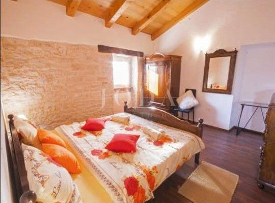 Hiša Krničari, Žminj, 220m2