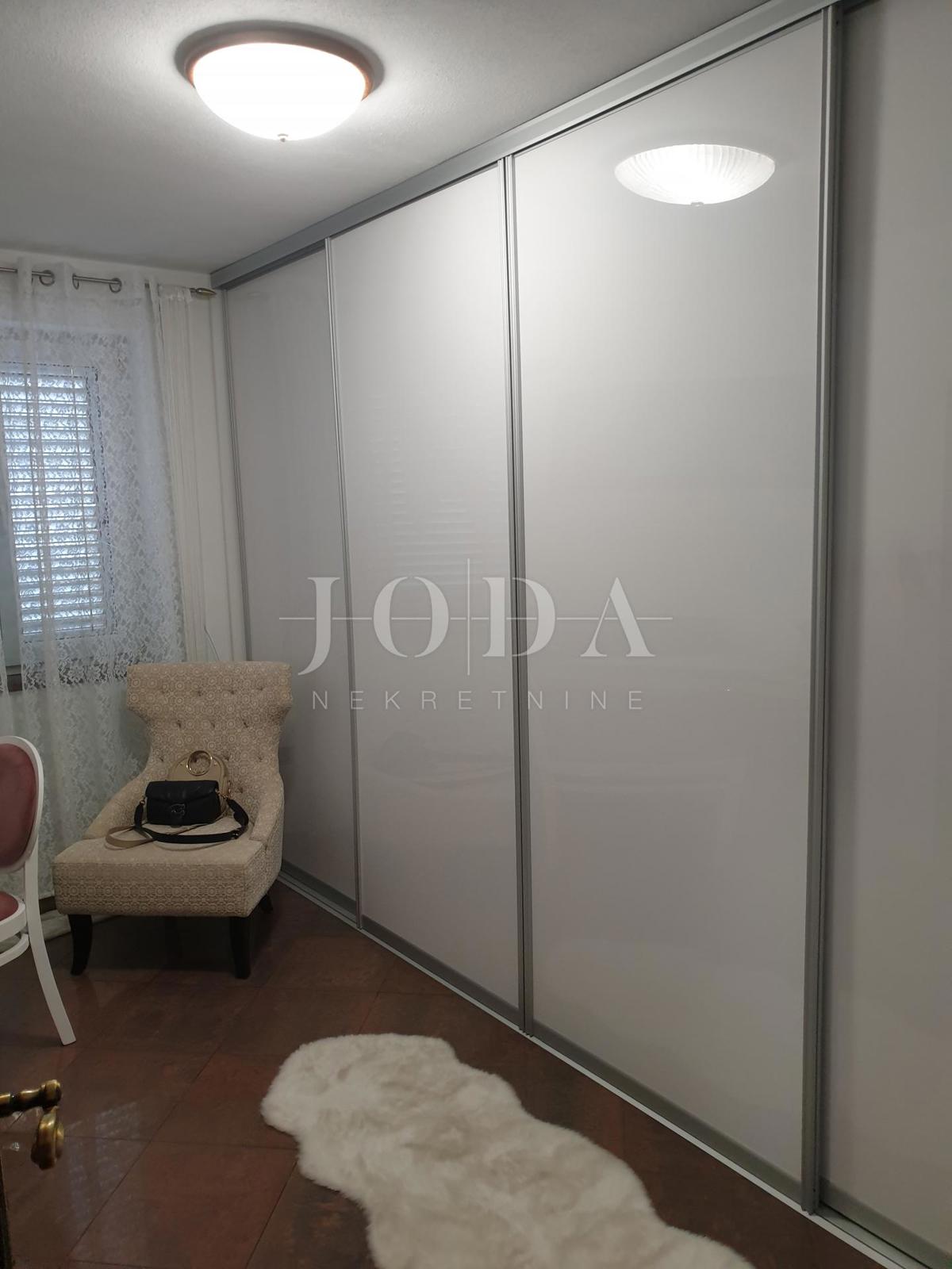 Hiša Crikvenica, 440m2
