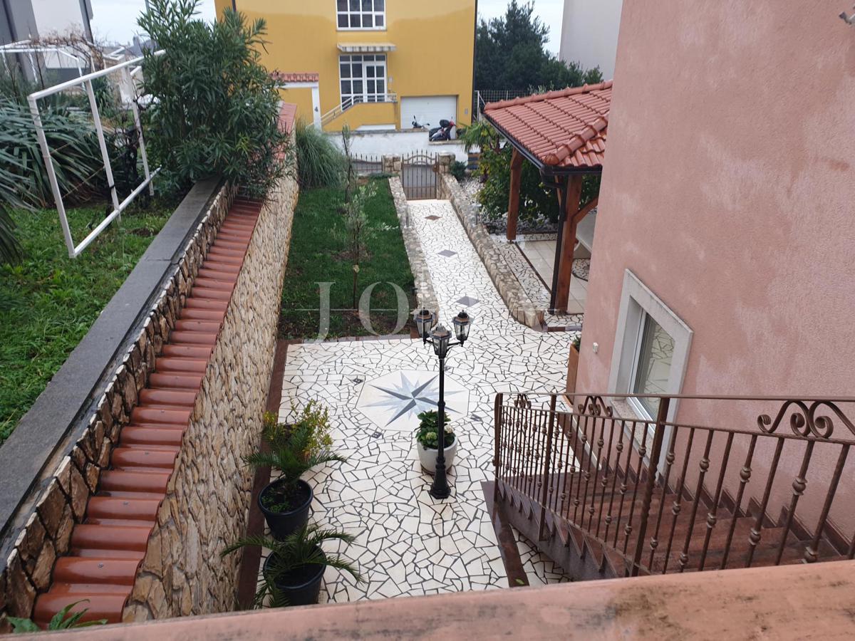 Hiša Crikvenica, 440m2