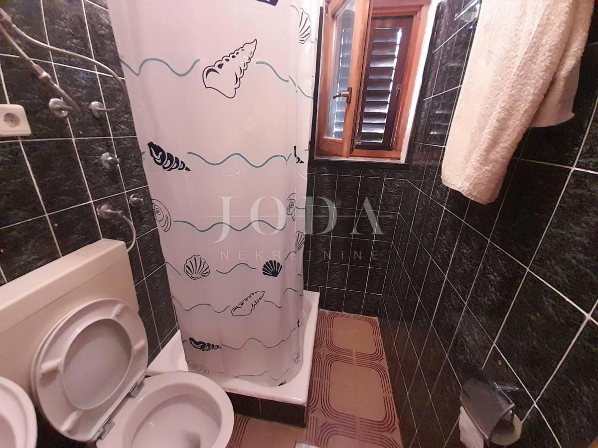 Hiša Cesarica, Karlobag, 104m2
