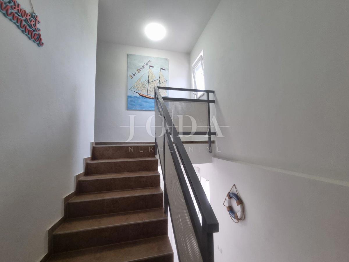 Hiša Šilo, Dobrinj, 250m2
