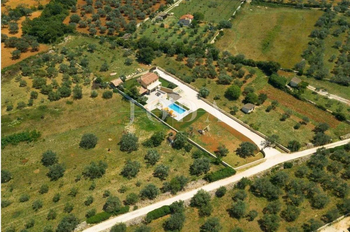 Hiša Fažana, 180m2