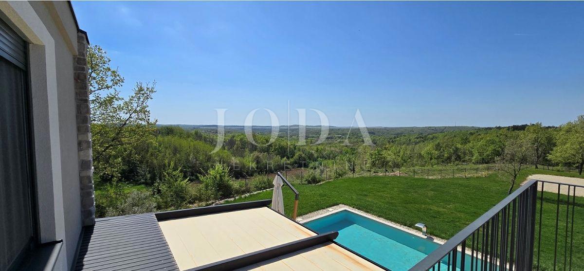 Hiša Karojba, 150m2