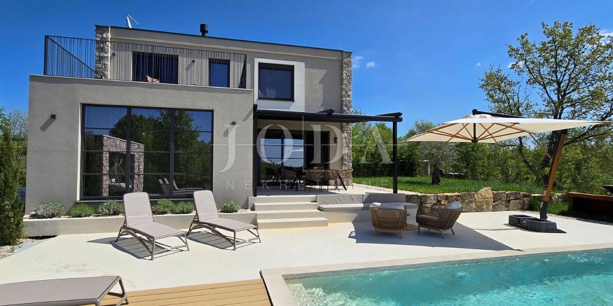 Hiša Karojba, 150m2