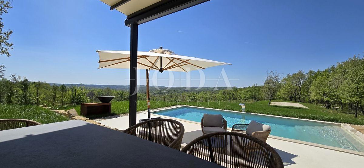 Hiša Karojba, 150m2