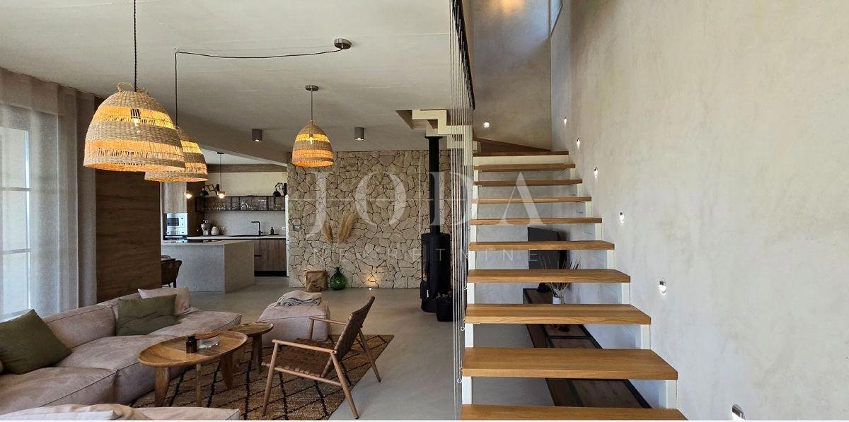 Hiša Karojba, 150m2