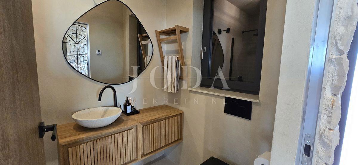 Hiša Karojba, 150m2