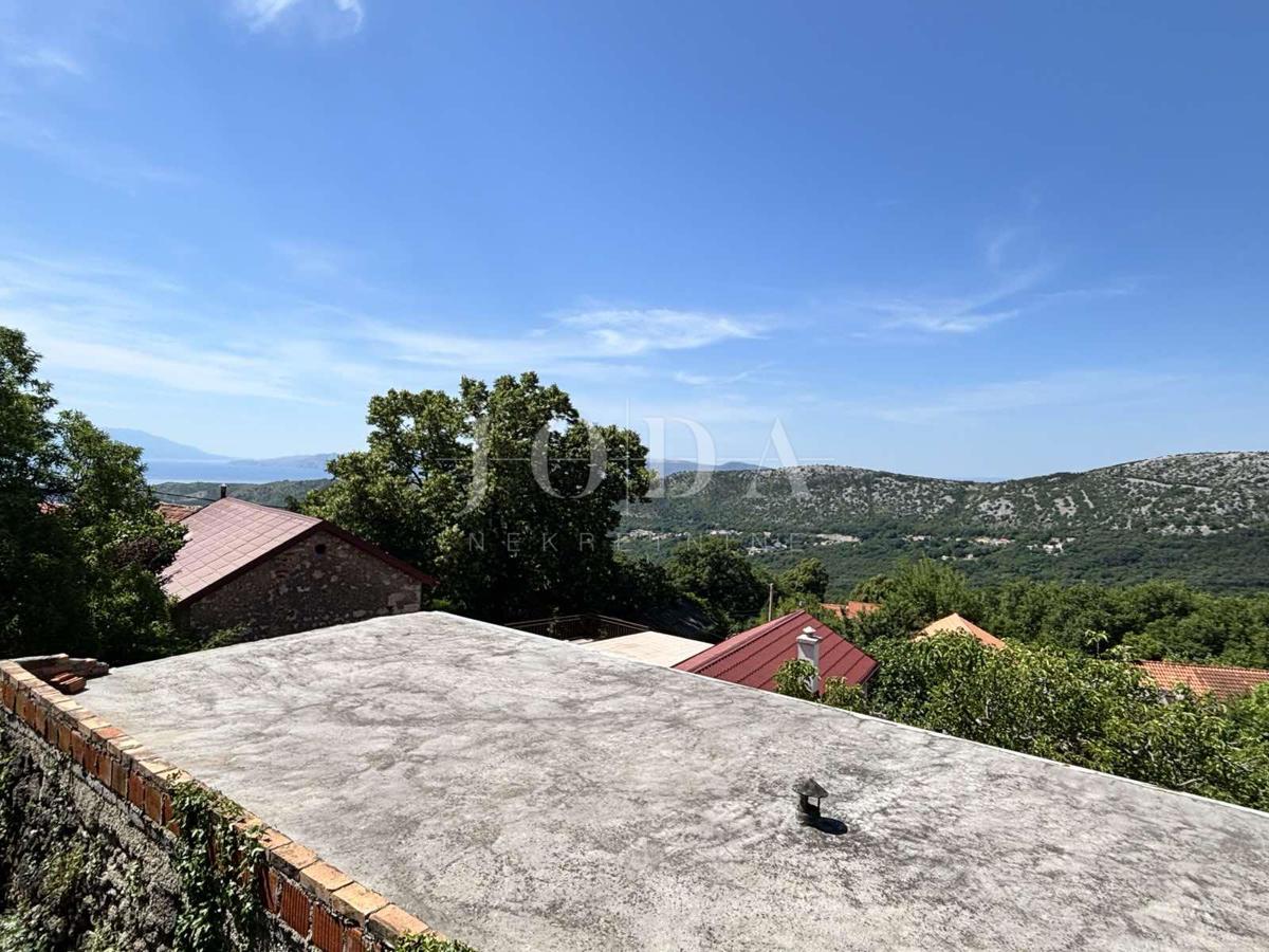 Bribir, hiša za prenovo s potencialom