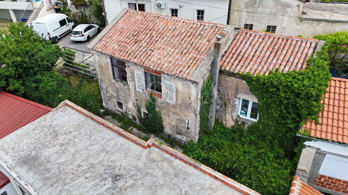 Bribir, hiša za prenovo s potencialom