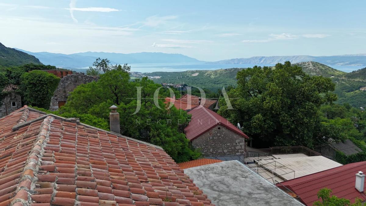 Bribir, hiša za prenovo s potencialom