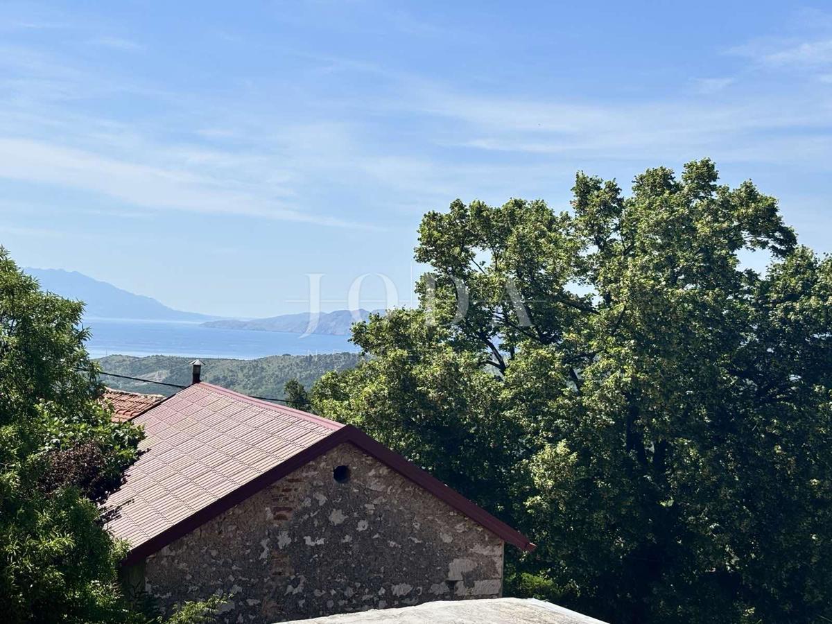 Bribir, hiša za prenovo s potencialom